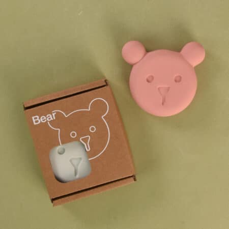 Alternative view of Bear | Red