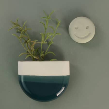 Alternative view of Smile | Green