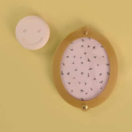 Alternative view of Smile | Pink