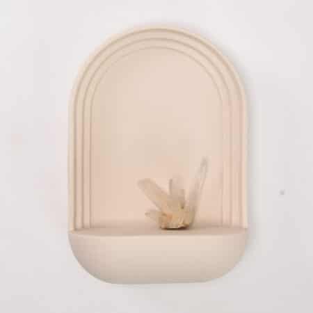 Curiosity cabinet | Nude